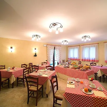 Franciscus Bed & Breakfast 4*