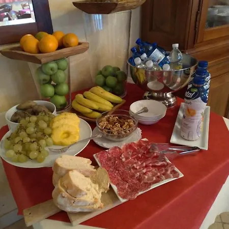 Franciscus Bed & Breakfast 3*